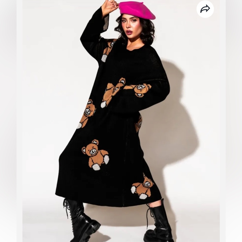Dressed in Lala Literally Limitless Oversized Knit Dress in Teddy Bears 4ever - Picture 2 of 10